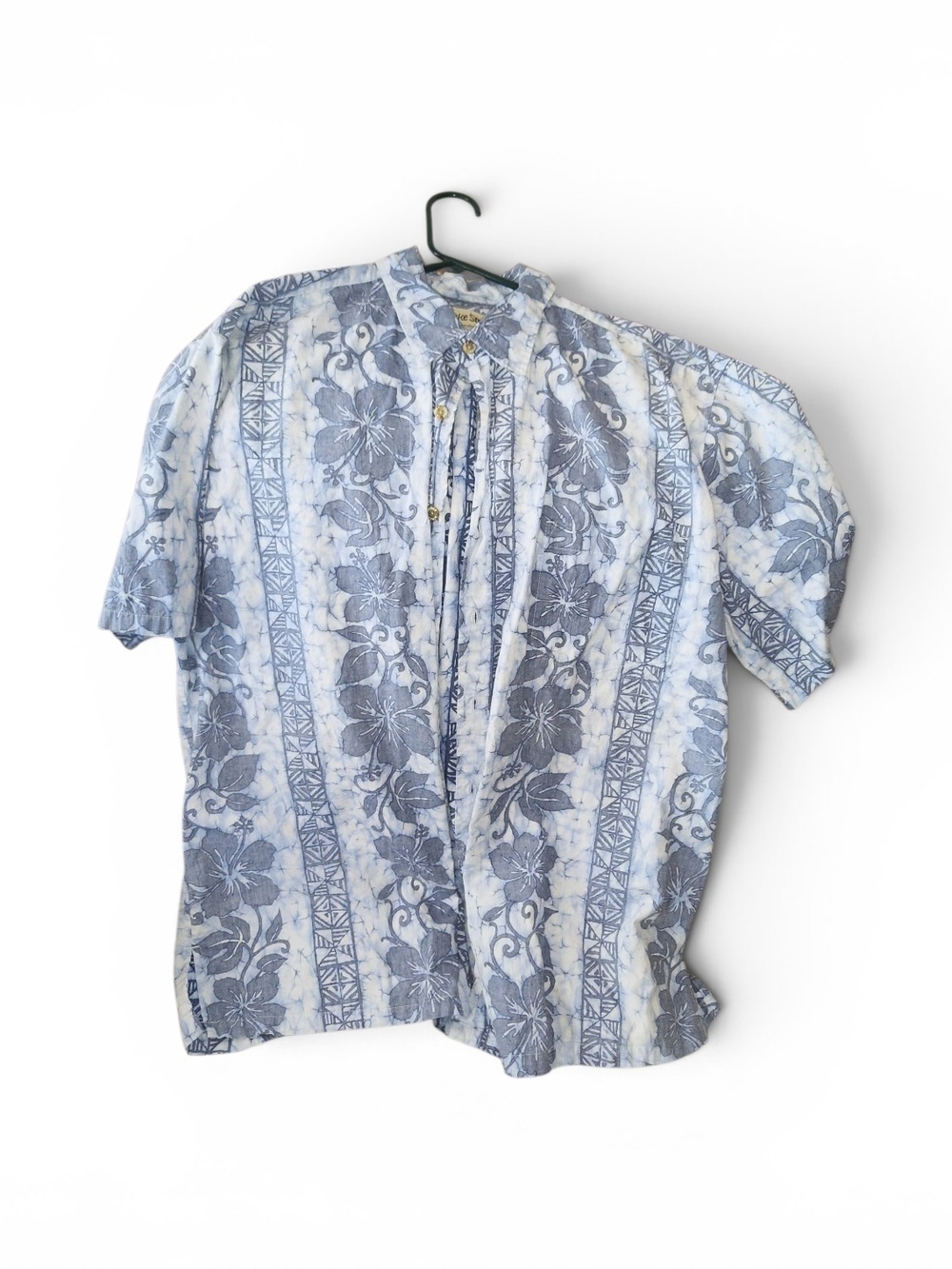 Men's Short-Sleeve Hawaiian Style Button-Down